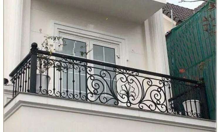 French Grill Design For Balcony 